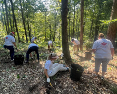 Red Diamond Clean Up Crew Giving Back day